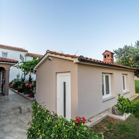 Apartment Suncica Pula Exterior photo